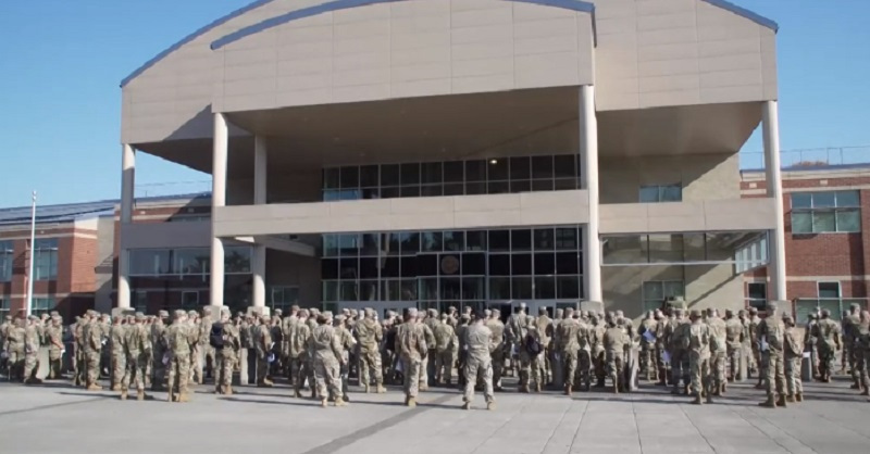 300名士兵已部署到大波特兰地区，一停尸车抵达海边县