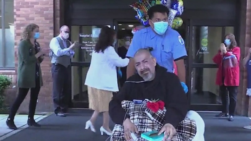 染上新冠住院299天的他，“王者归来”！