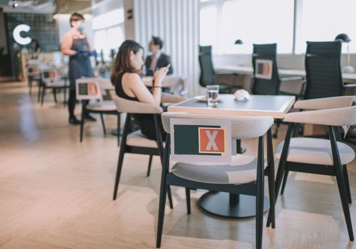 俄勒冈州职位空缺超10万，餐饮业影响最大