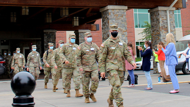 国民警卫队士兵下个月撤出医院