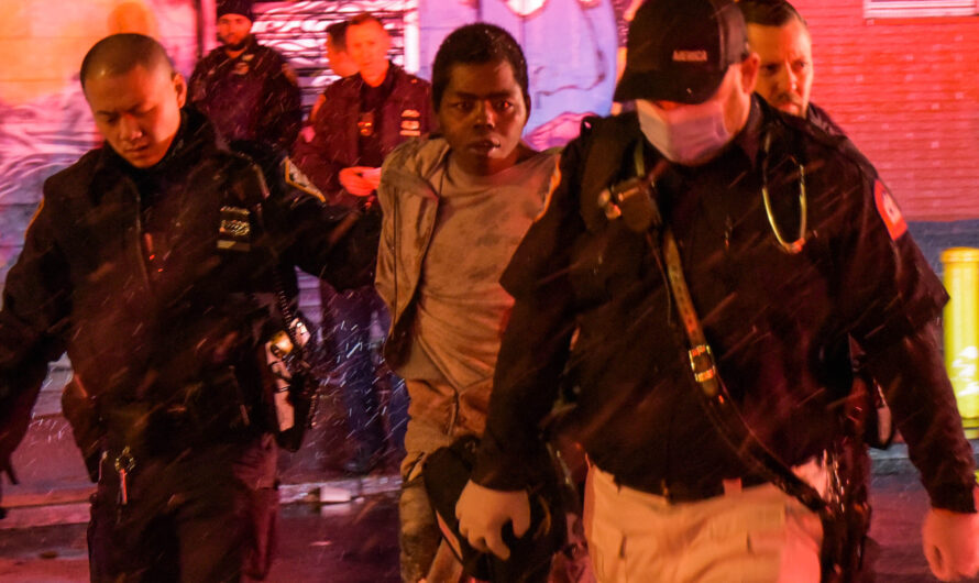 纽约唐人街，亚裔女子被黑人跟踪入屋刺死！