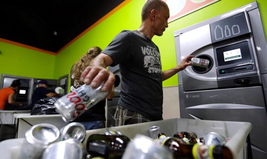 俄勒冈人用汽水瓶换钱支援乌克兰