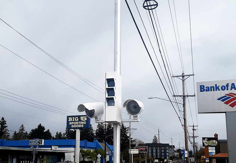 超速罚170美元，闯红灯罚270 美元！摄像头真的来了！