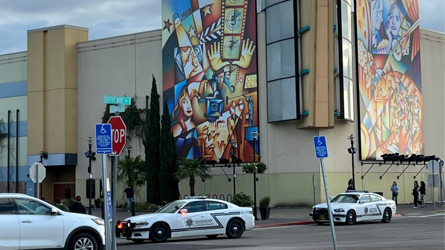 少年在Clackamas Town Center开枪被捕
