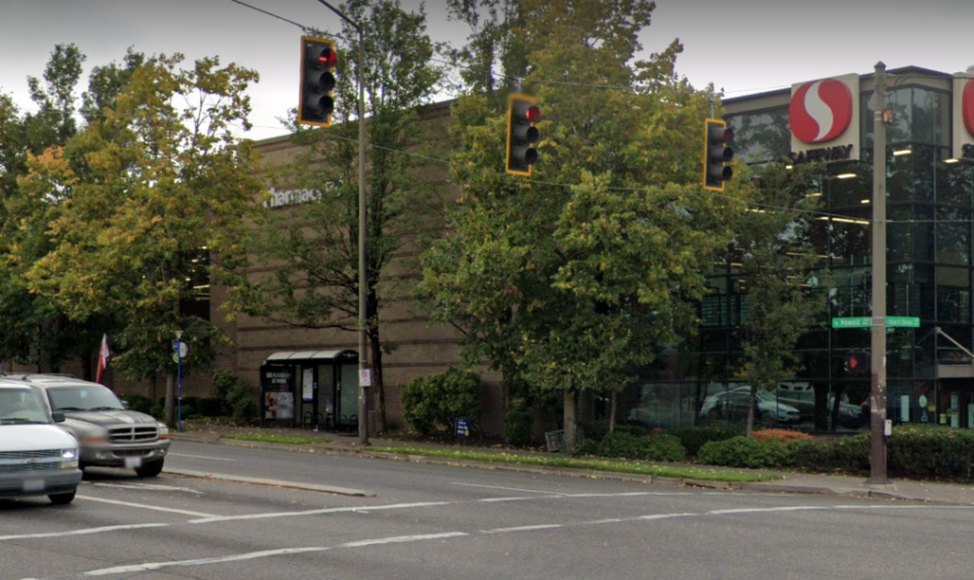 波特兰！15岁女孩等公交车时被当众猥琐