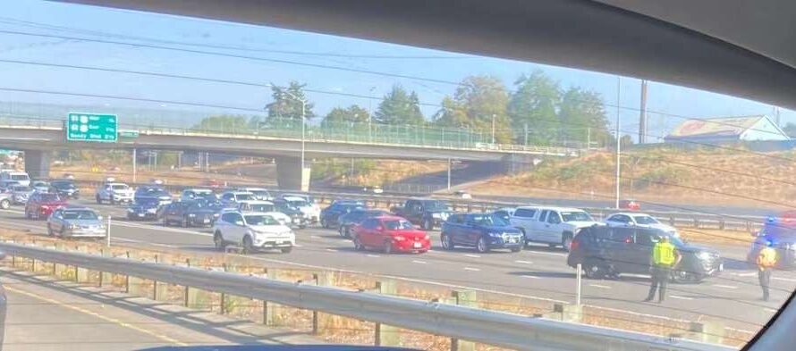 拜登终于走了！坐上空军一号离我们而去！