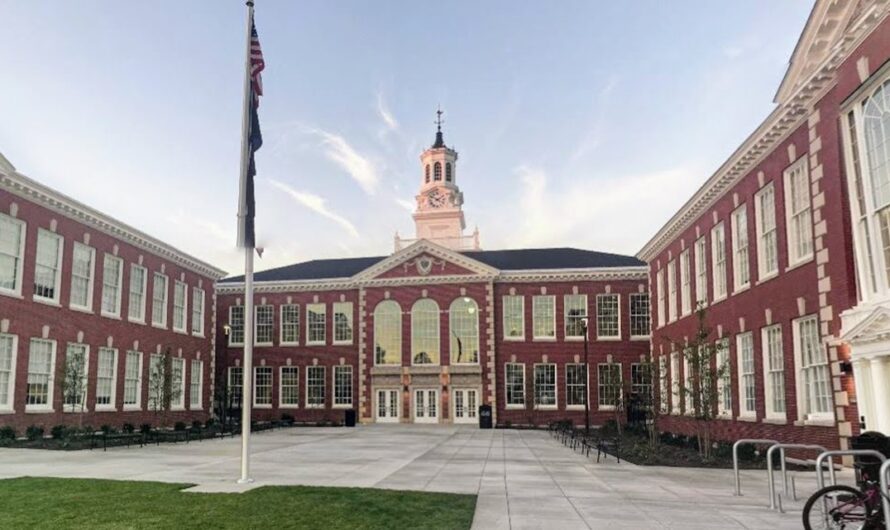 此城还能住人吗？高中学校报警三轮，均无警察理会或反应迟钝！