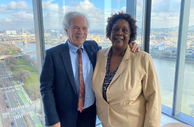 波特兰黑人女子起诉加油站歧视，获赔1000000美元！