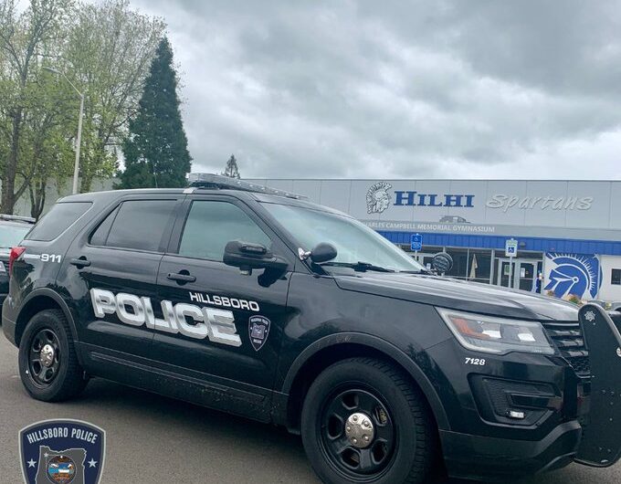 Hillsboro 两所学校因骚乱而停课