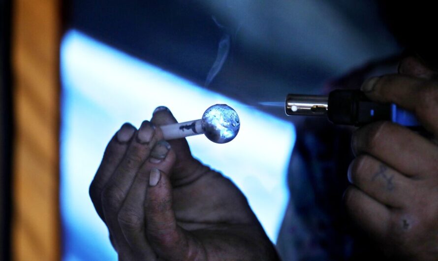 俄勒冈州向吸毒者分发锡纸和玻璃管等吸毒工具！