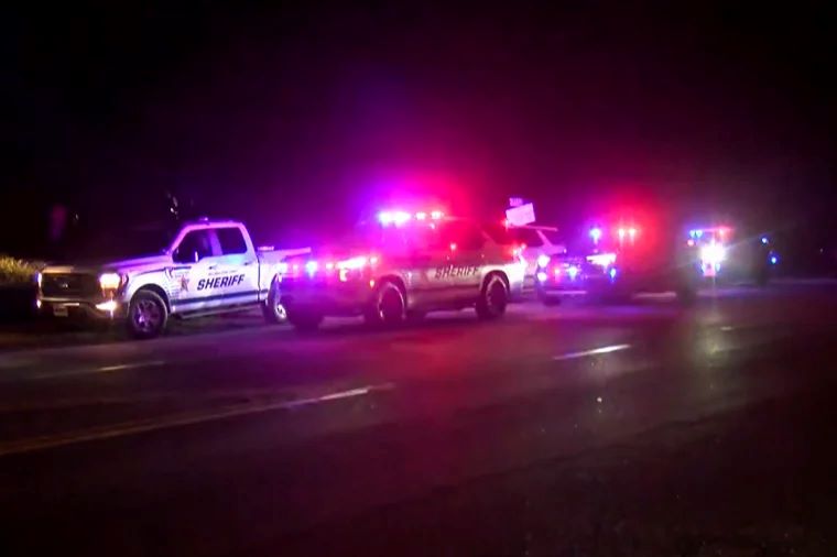 佛罗里达州火车与汽车相撞，造成6人死亡，其中包括3名儿童