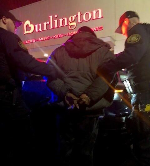 波特兰警察局北区分局逮捕11名零元购