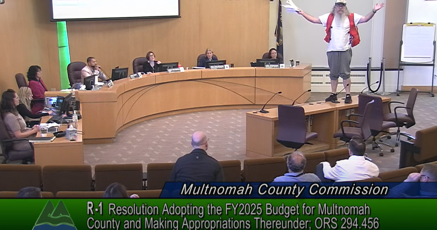 财年预算通过！176万发帐篷，520万发吸毒针！感觉要笑晕在厕所里！