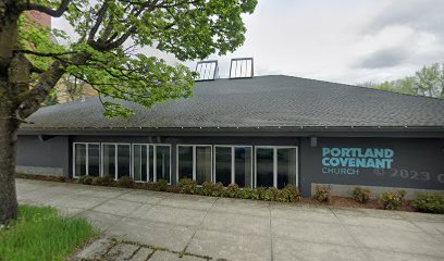 避难所有免费小吃和瓶装水！图书馆提供瓶装水