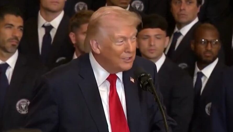 特朗普暗示：打完伊朗，下一个是古巴